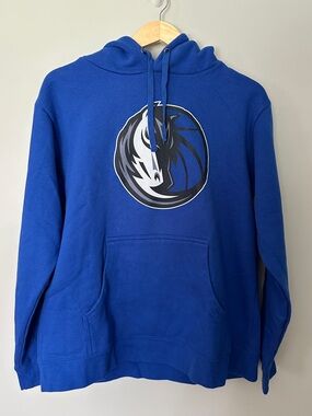Dallas Mavericks Luka Doncic Hoodie, Men’s size Large; Royal Blue with Logo